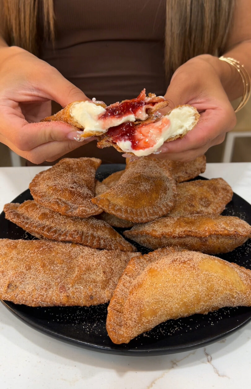 The Sweetest Crunch: Viral Strawberry Cheesecake Pastelitos 🍓🍰