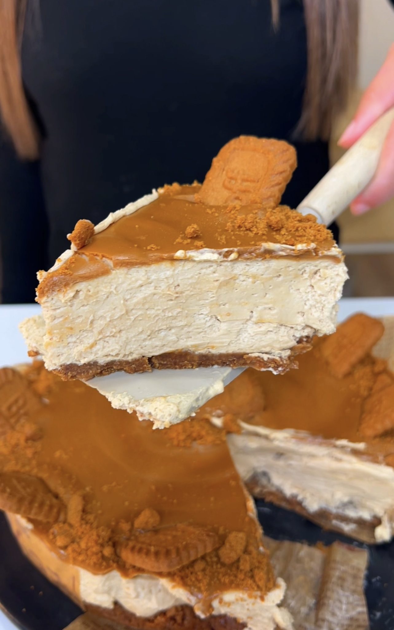 Lotus Biscoff No Bake Cheesecake Slice