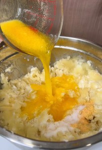 mashed yuca, yuca dough, cassava dough